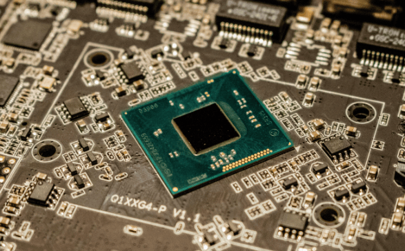 原創(chuàng)最后48小時，特朗普政府終于批準(zhǔn)！王毅通告全球，給中美關(guān)系定調(diào)